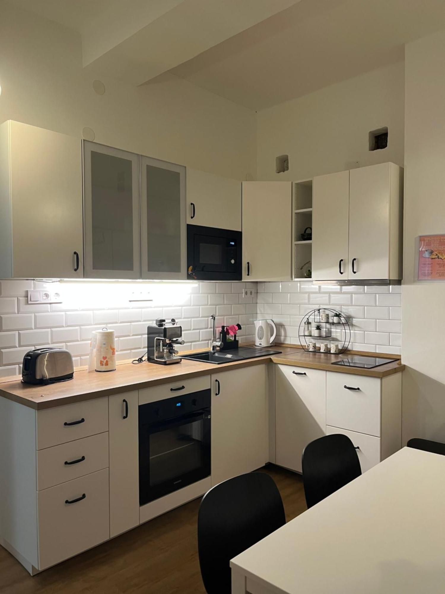 Larix Apartman Budapest Exterior photo